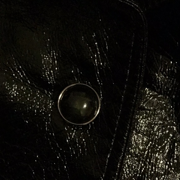 NWOT Gallery Woman Faux Leather Black Jacket - Picture 3 of 6